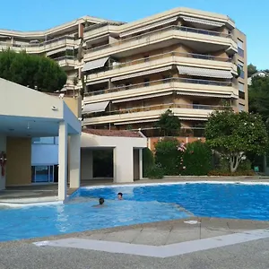 Appartement Meublé Avec Piscine Ouest Quartier Fabron, Nice